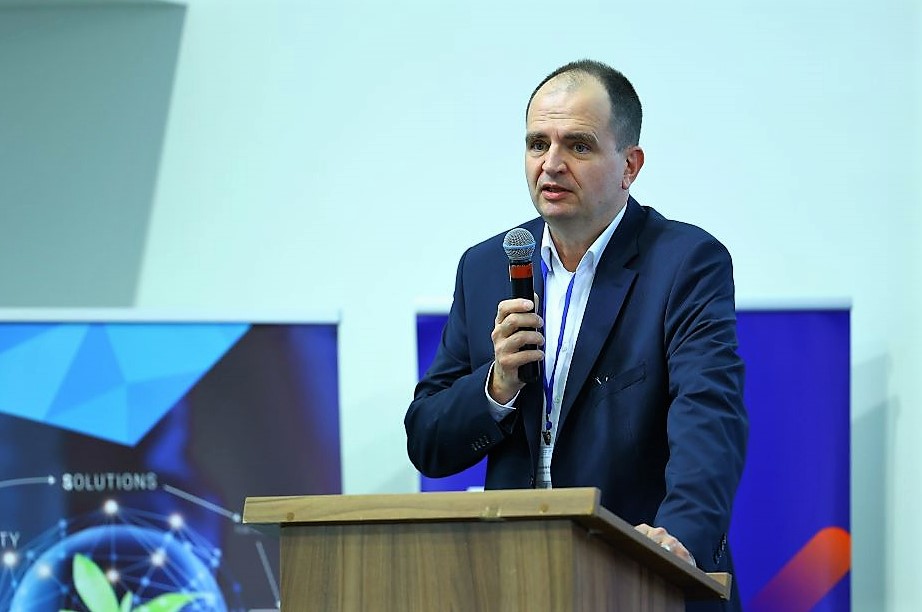 Akumulácia je v zákone, no chýbajú pravidlá trhu. Nie je to normálne, upozorňuje expert